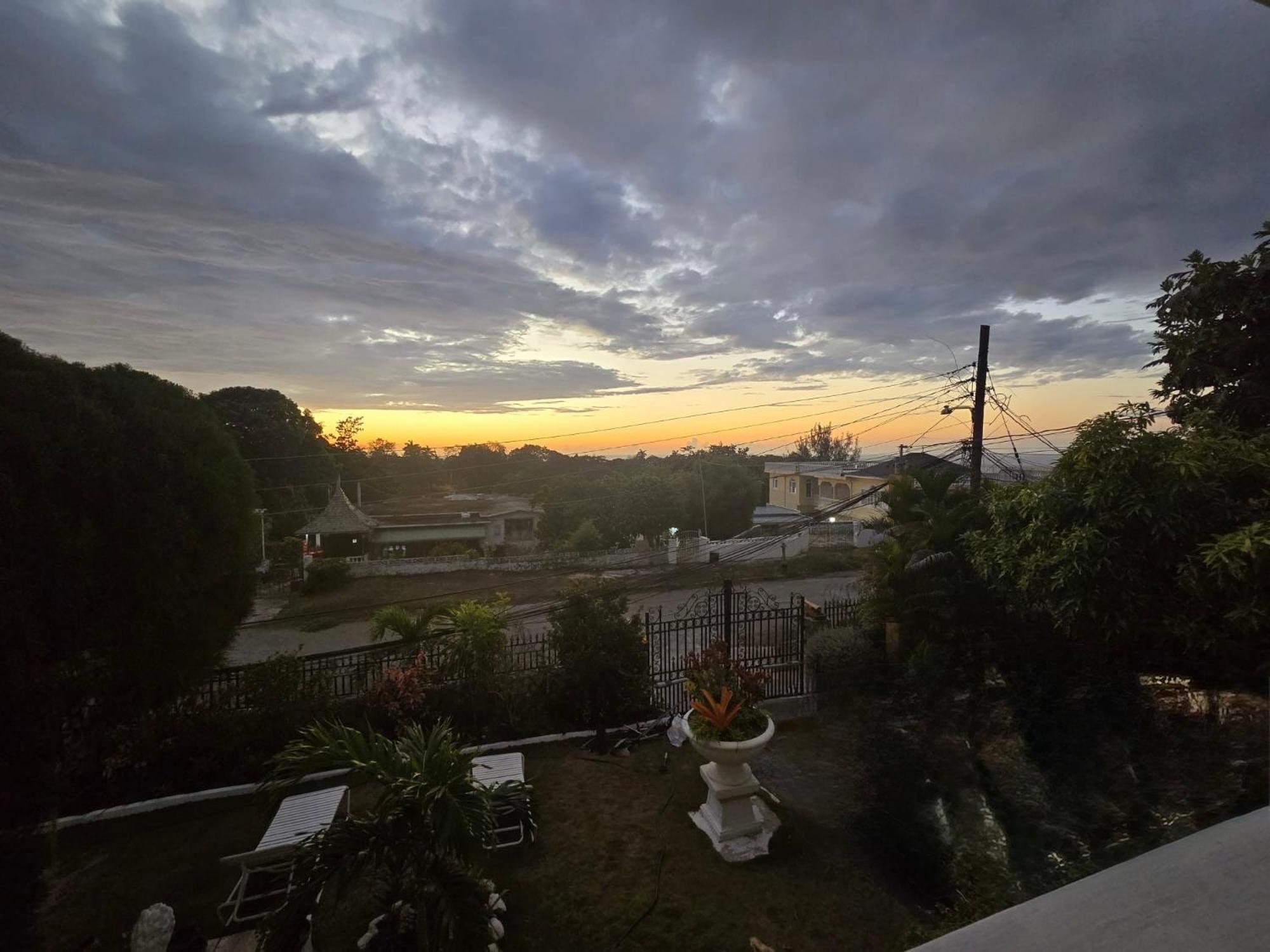 Paradise Palms Jamaica Vacation Rental モンテゴ・ベイ エクステリア 写真