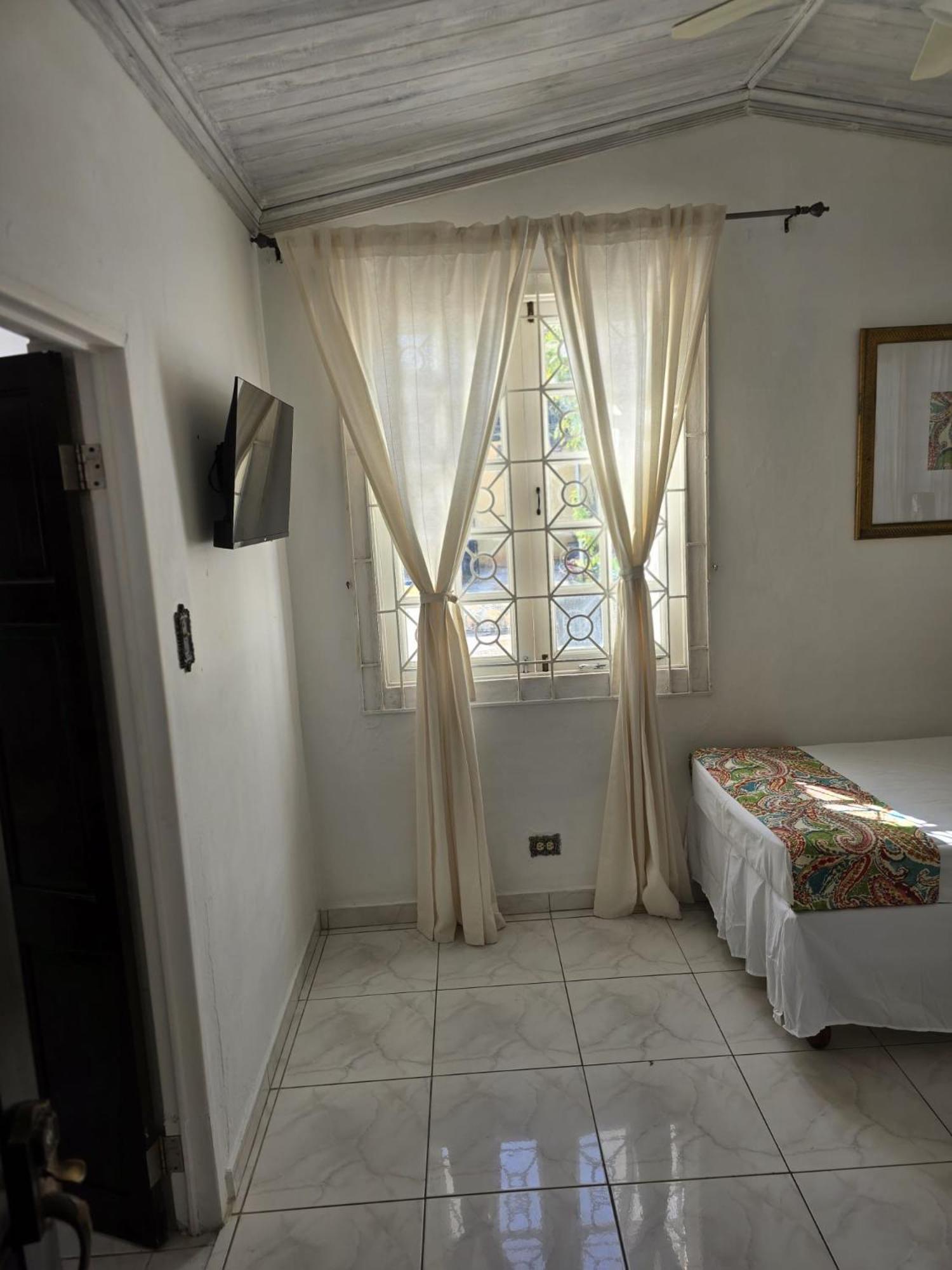 Paradise Palms Jamaica Vacation Rental モンテゴ・ベイ エクステリア 写真