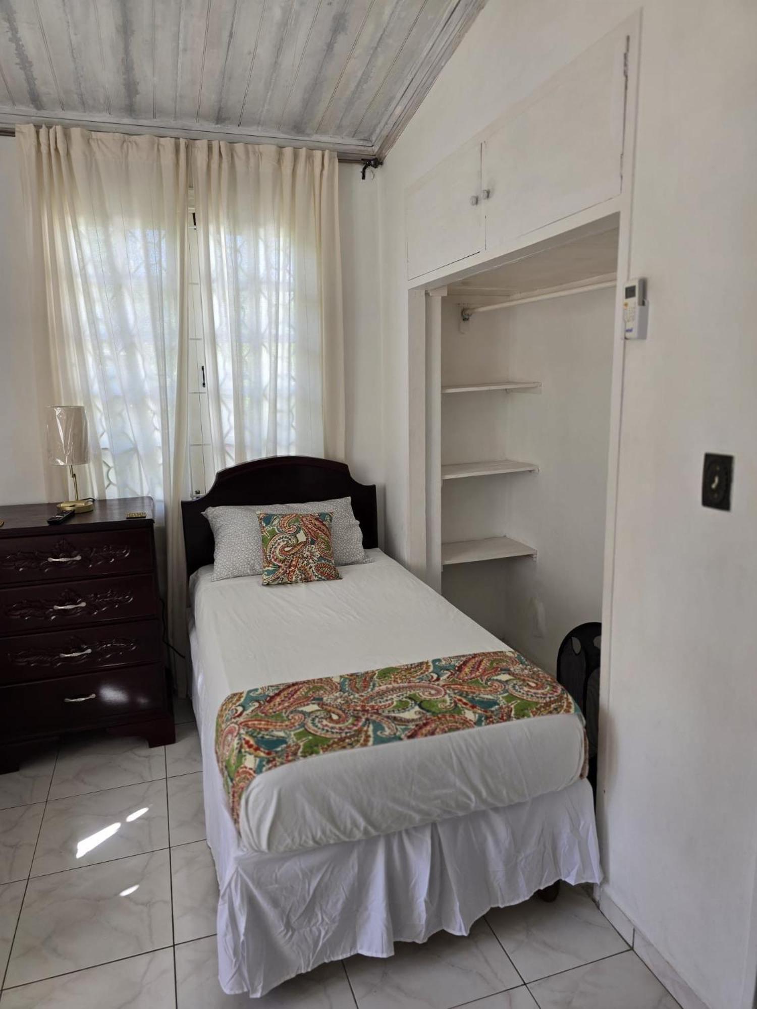 Paradise Palms Jamaica Vacation Rental モンテゴ・ベイ エクステリア 写真