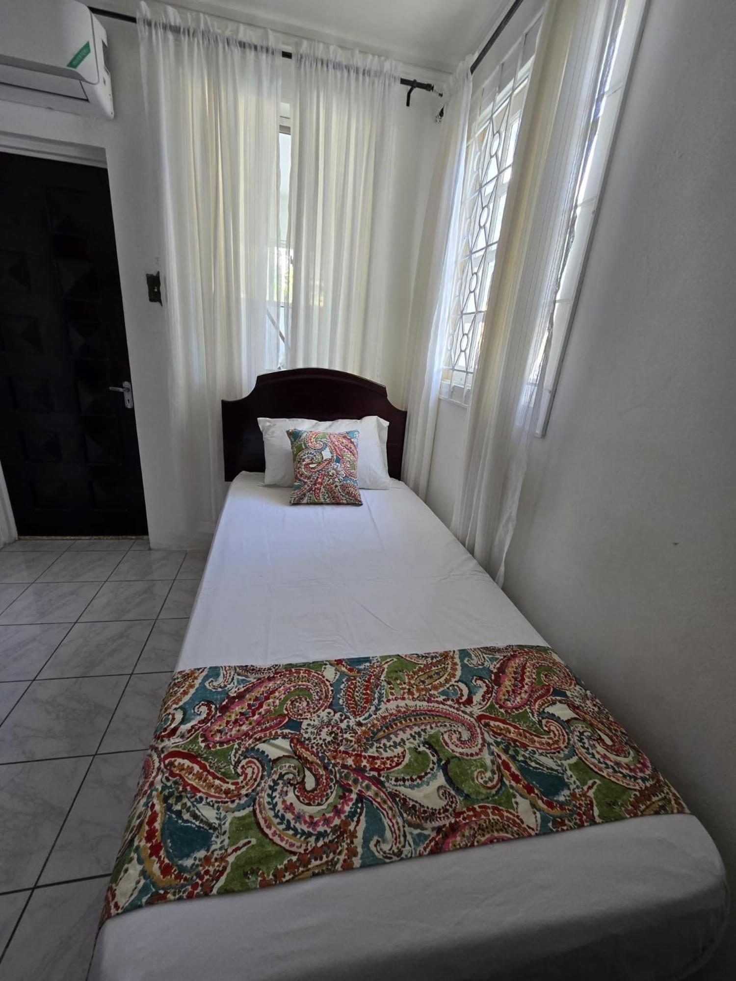 Paradise Palms Jamaica Vacation Rental モンテゴ・ベイ エクステリア 写真