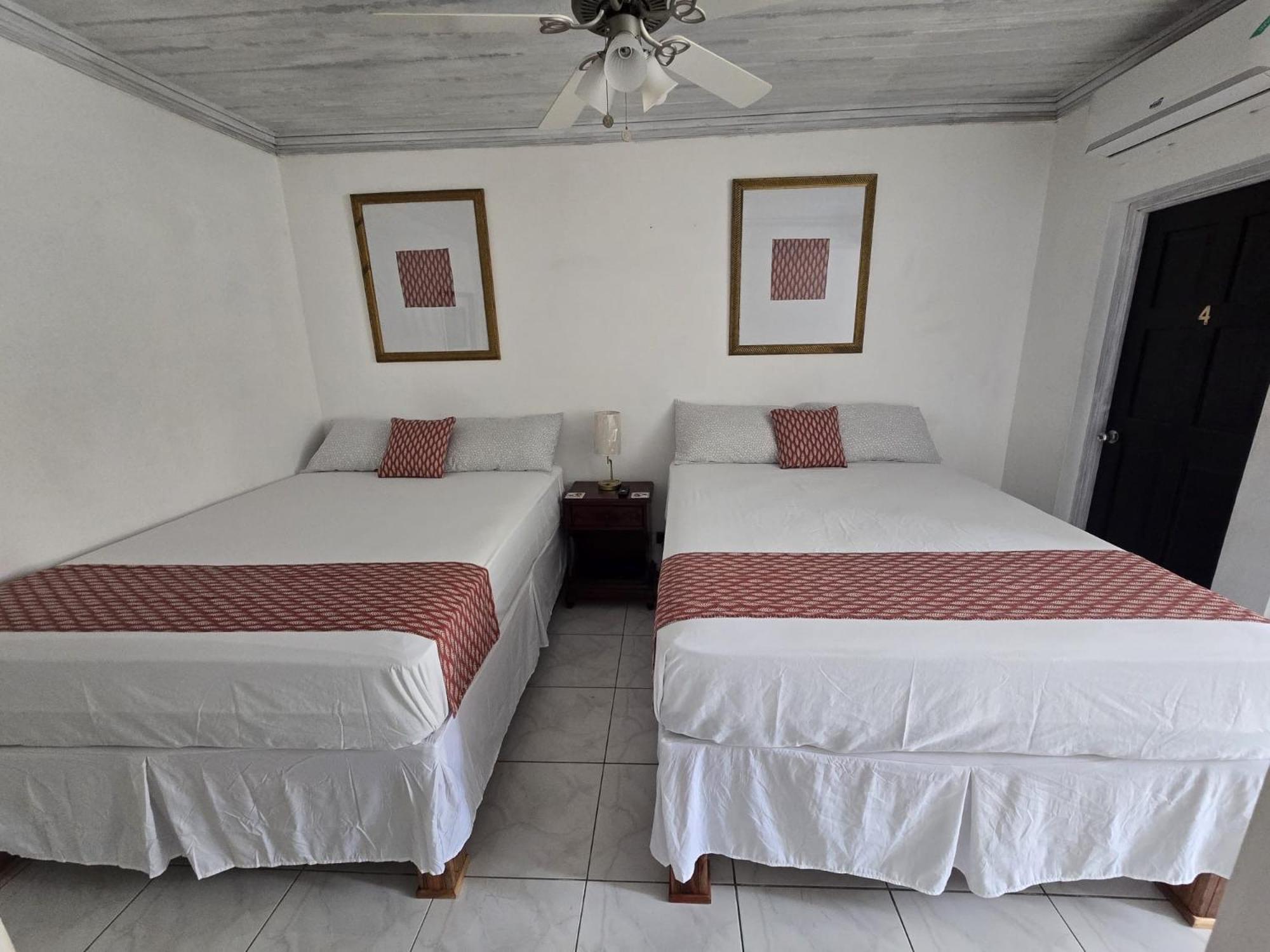 Paradise Palms Jamaica Vacation Rental モンテゴ・ベイ エクステリア 写真